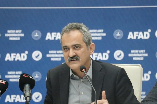 Okullar ne zaman kapanacak? Bakan Özer'den flaş açıklama...